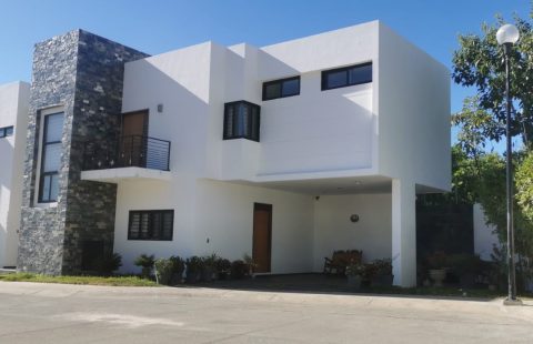 Residencia en venta en Coto Soles